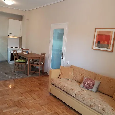 Apartment 3cs *